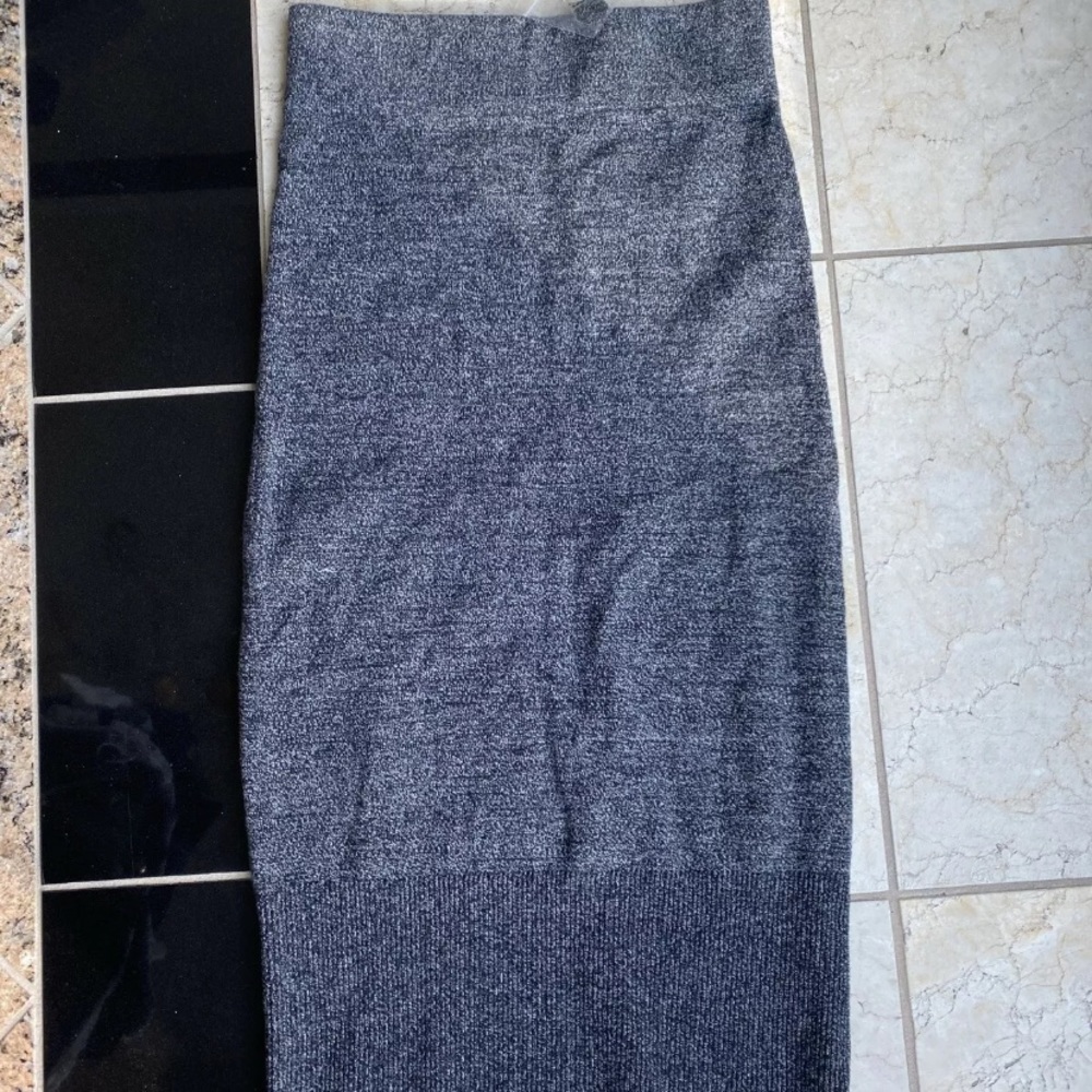 Roots Stretchy Grey Gray Knit Pencil Skirt